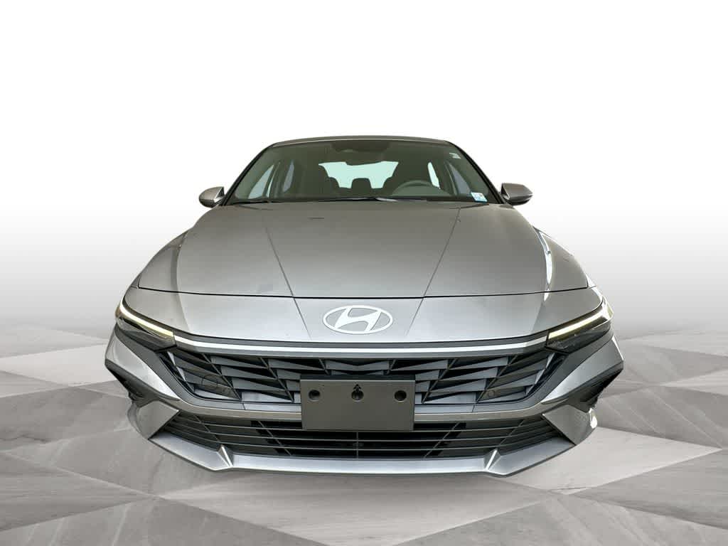Thumbnail: 2025 Hyundai Elantra - 3