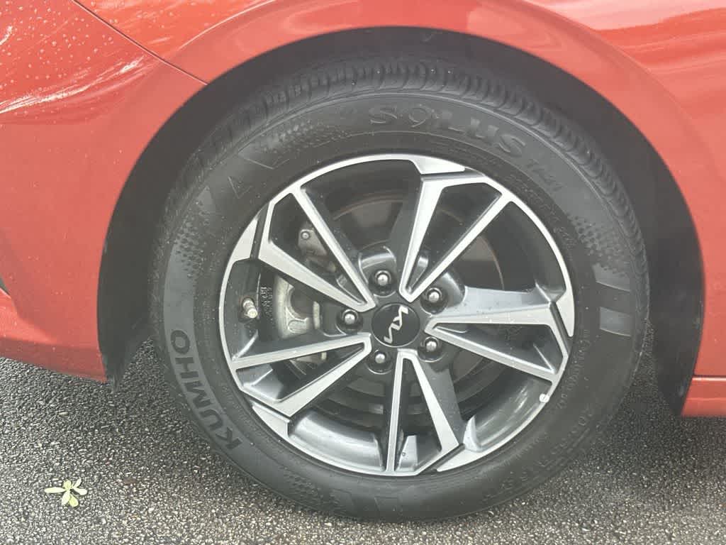 Thumbnail: 2023 Kia Forte - 10