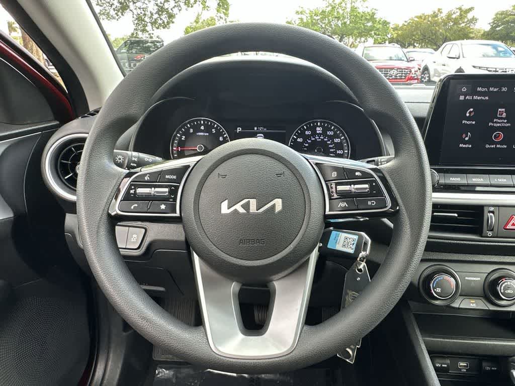 Thumbnail: 2023 Kia Forte - 15