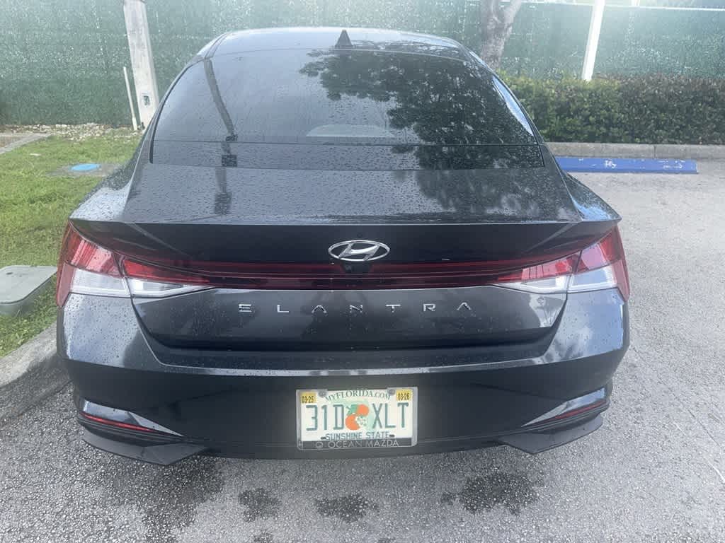 Thumbnail: 2021 Hyundai Elantra - 4