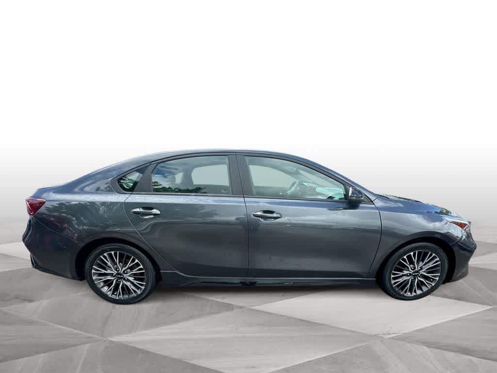 Thumbnail: 2023 Kia Forte - 9