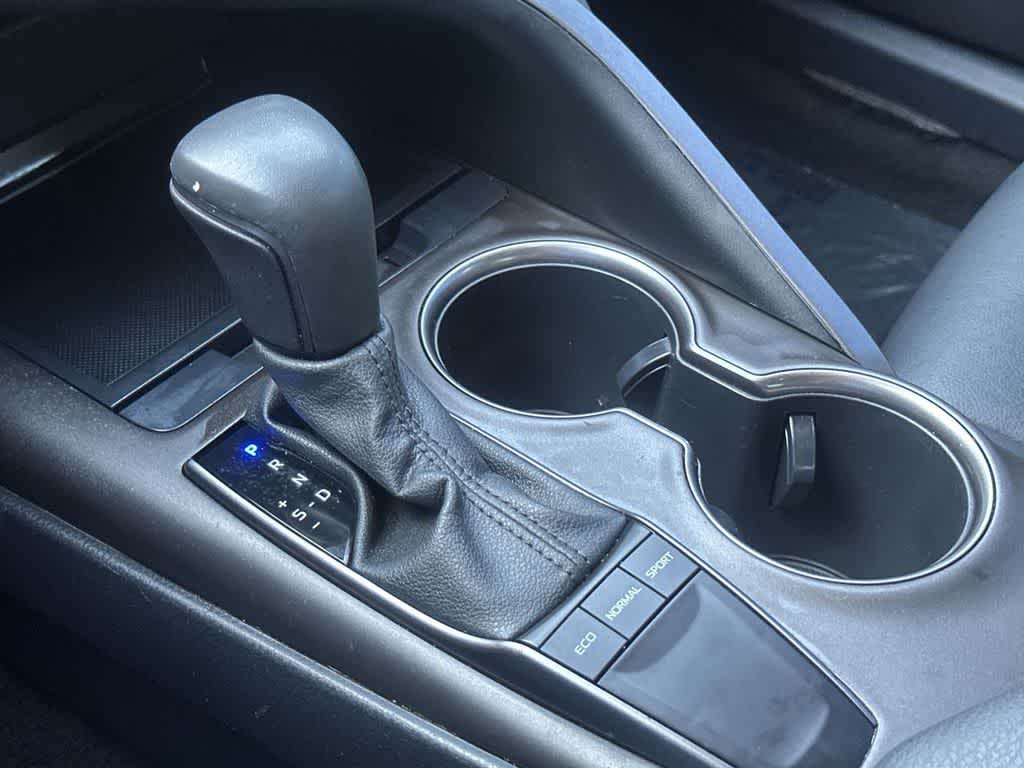 Thumbnail: 2023 Toyota Camry - 21