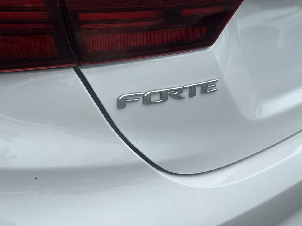 Thumbnail: 2024 Kia Forte - 11