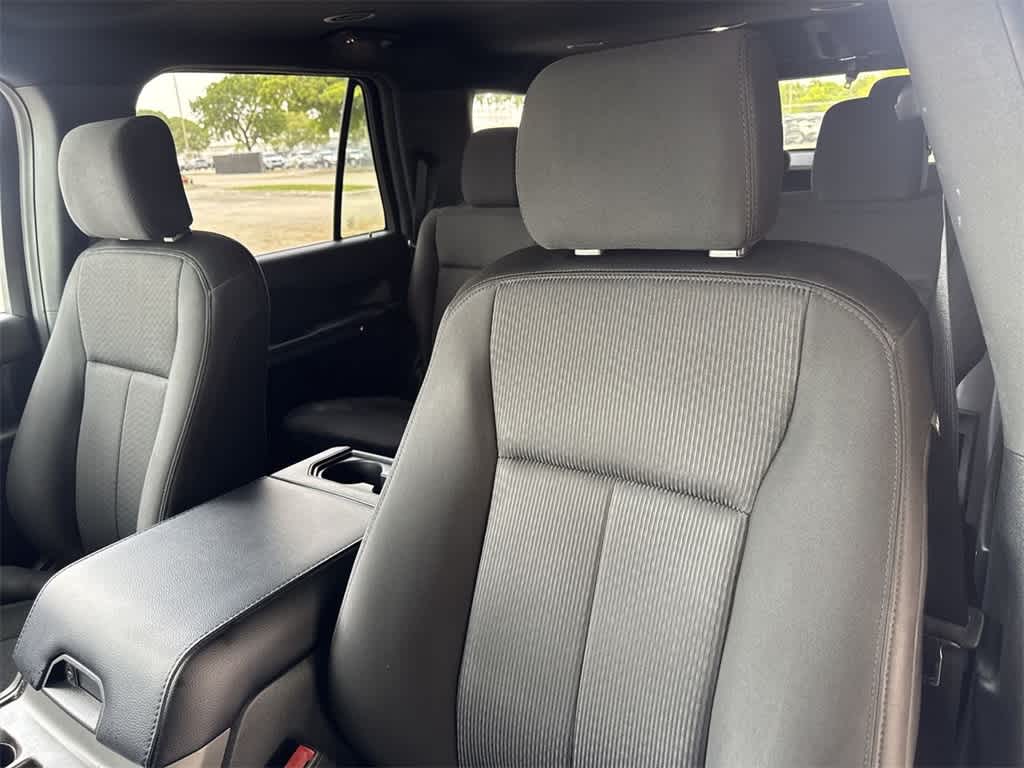 Thumbnail: 2020 Ford Expedition - 14
