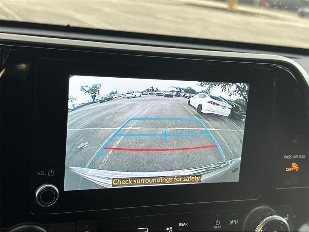 Thumbnail: 2023 Toyota Highlander - 19