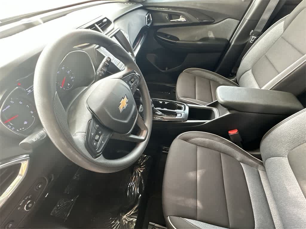 Thumbnail: 2023 Chevrolet TrailBlazer - 13