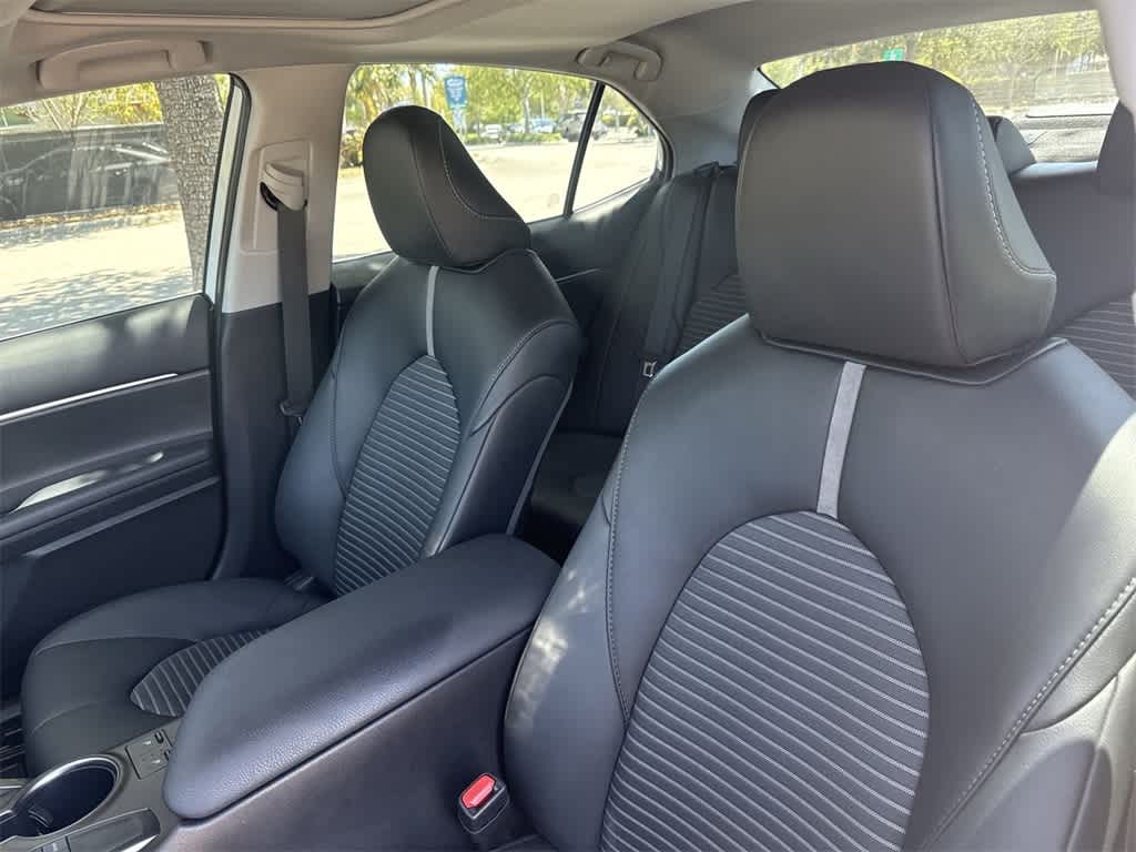 2024 Toyota Camry SE 14
