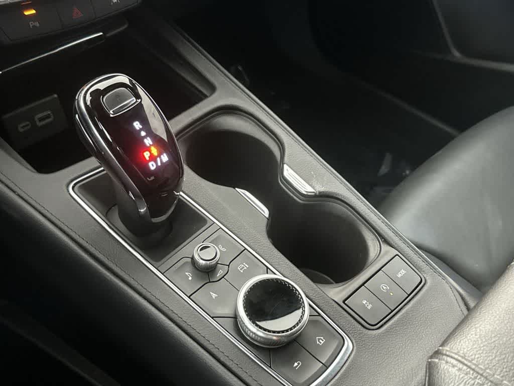 Thumbnail: 2024 Cadillac XT4 - 21