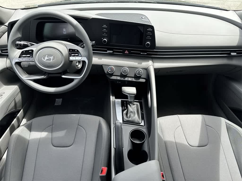 Thumbnail: 2025 Hyundai Elantra - 24