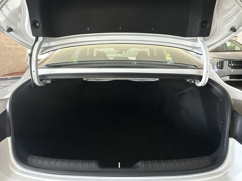 Thumbnail: 2025 Hyundai Elantra - 24