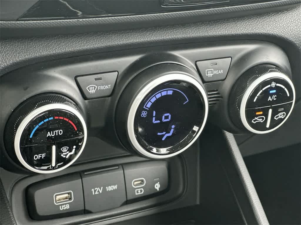 Thumbnail: 2023 Hyundai Venue - 20