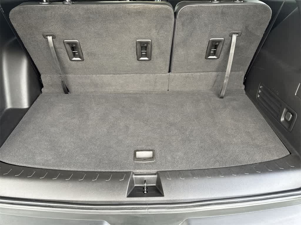 Thumbnail: 2021 Chevrolet Traverse - 25