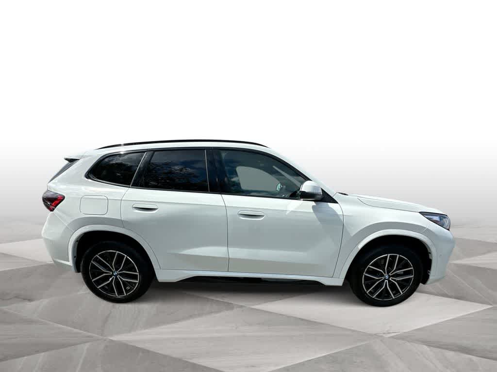 Thumbnail: 2025 BMW X1 - 9