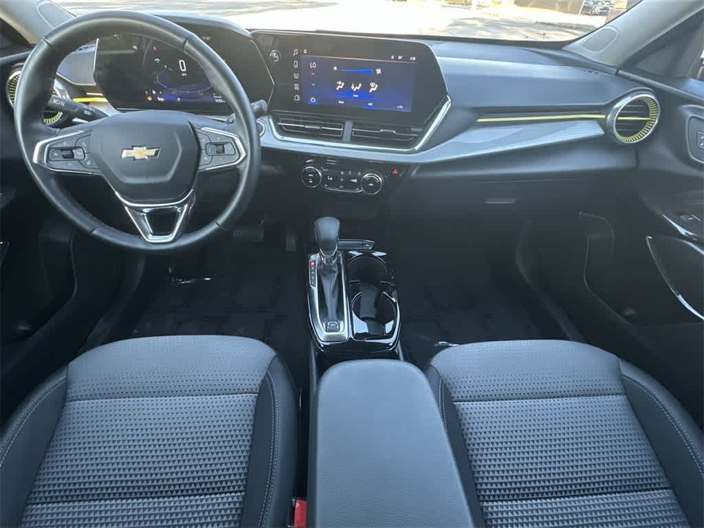 Thumbnail: 2025 Chevrolet Trax - 24