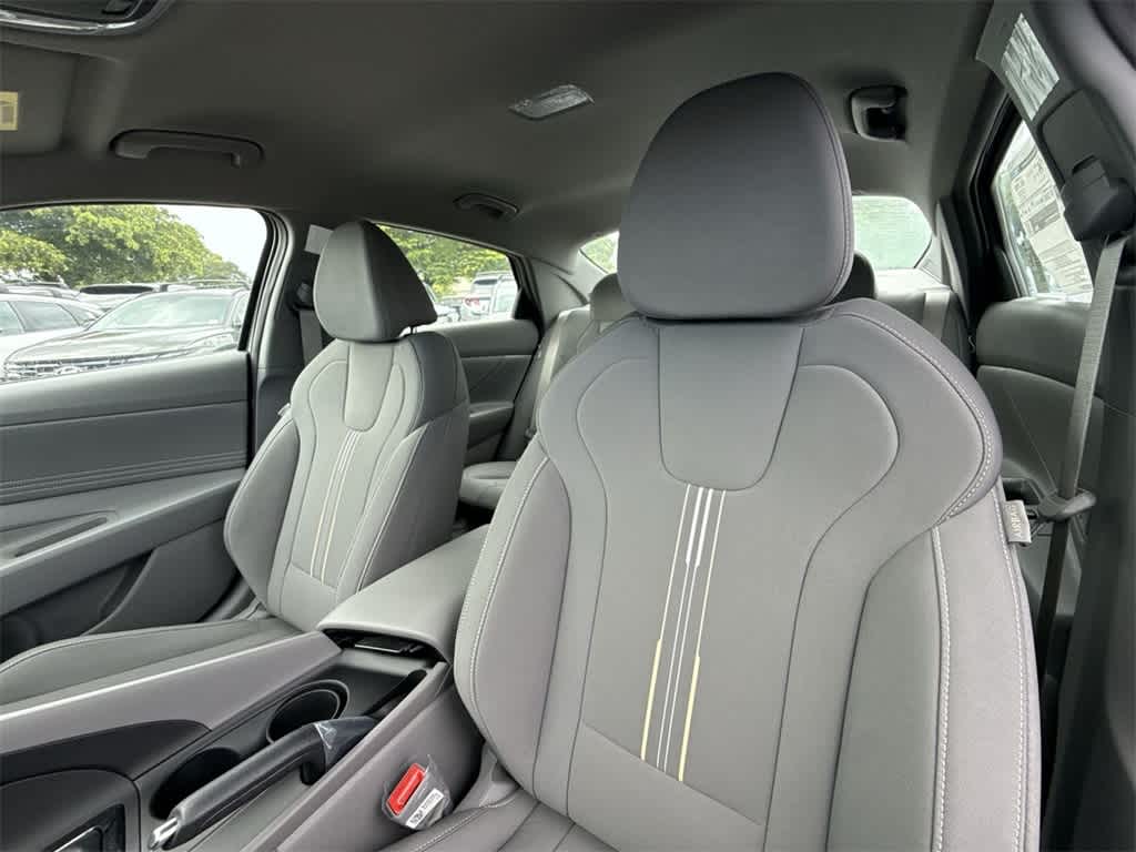 Thumbnail: 2025 Hyundai Elantra - 14