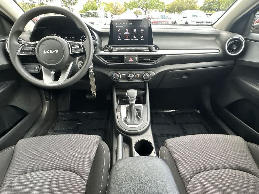 Thumbnail: 2023 Kia Forte - 24