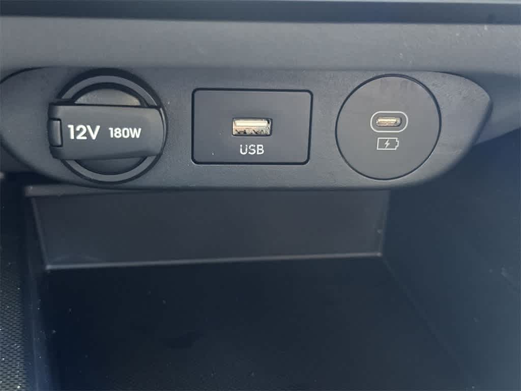 Thumbnail: 2024 Hyundai Elantra - 17