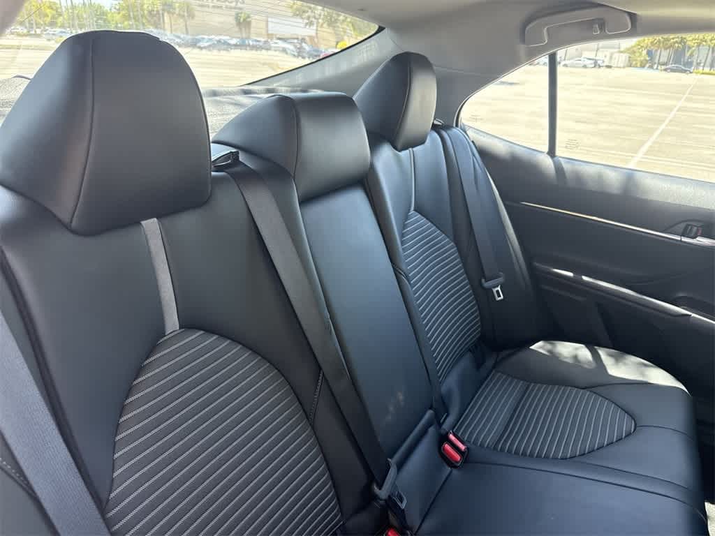 2024 Toyota Camry SE 26