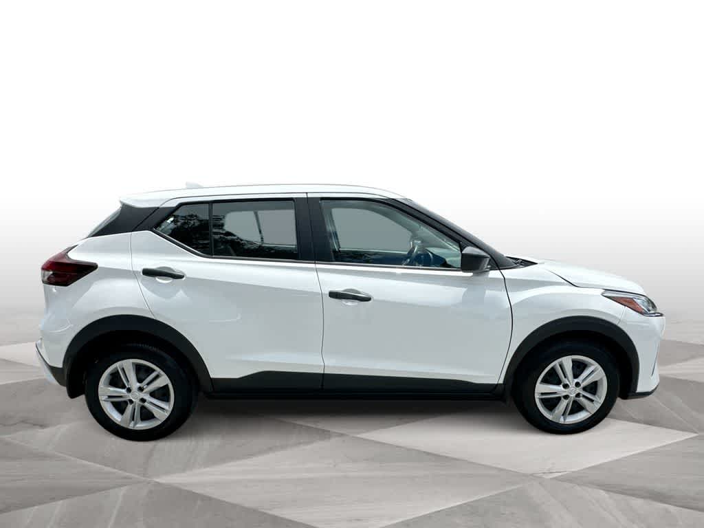 Thumbnail: 2024 Nissan Kicks - 9