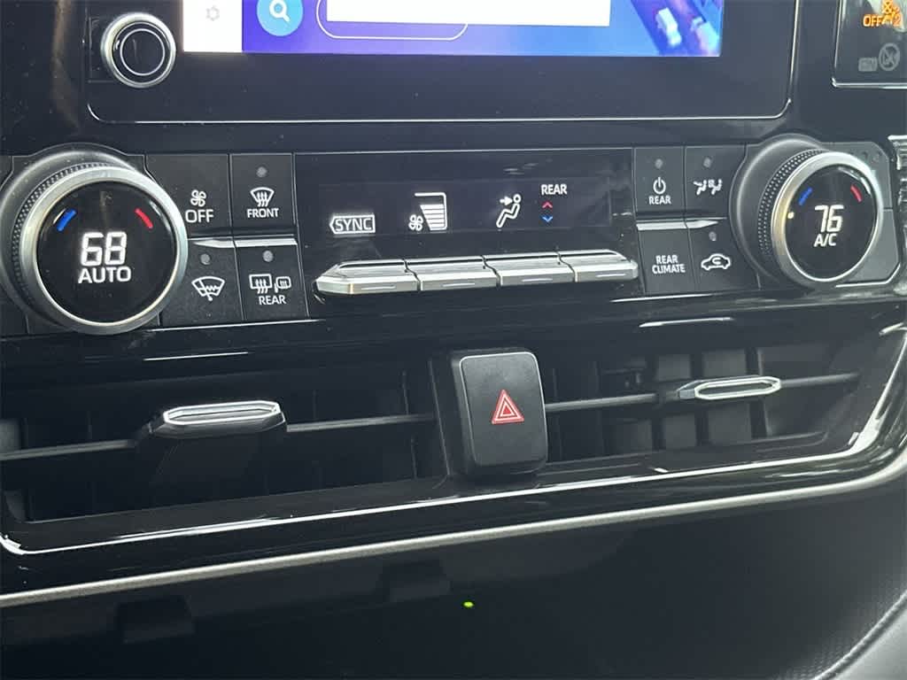 Thumbnail: 2023 Toyota Highlander - 20