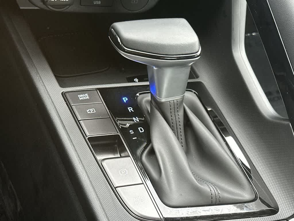 Thumbnail: 2025 Hyundai Elantra - 21