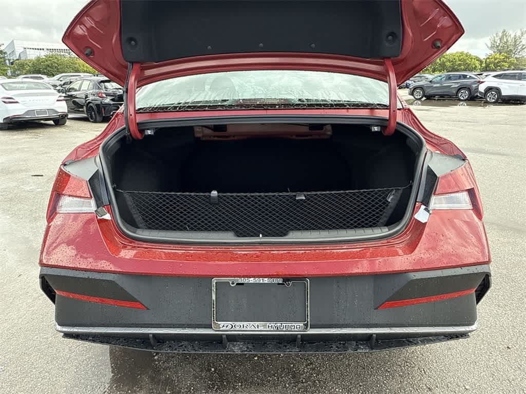 Thumbnail: 2025 Hyundai Elantra - 25