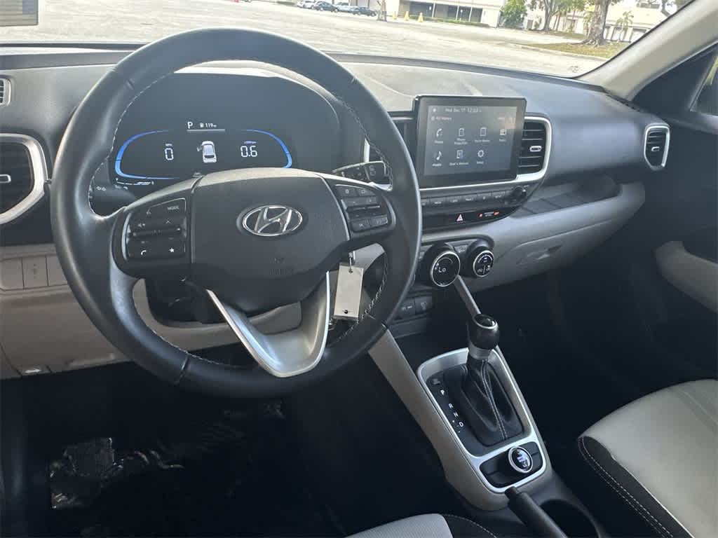 Thumbnail: 2023 Hyundai Venue - 13