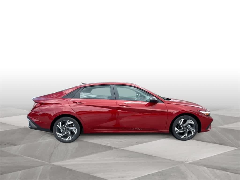 Thumbnail: 2025 Hyundai Elantra - 9