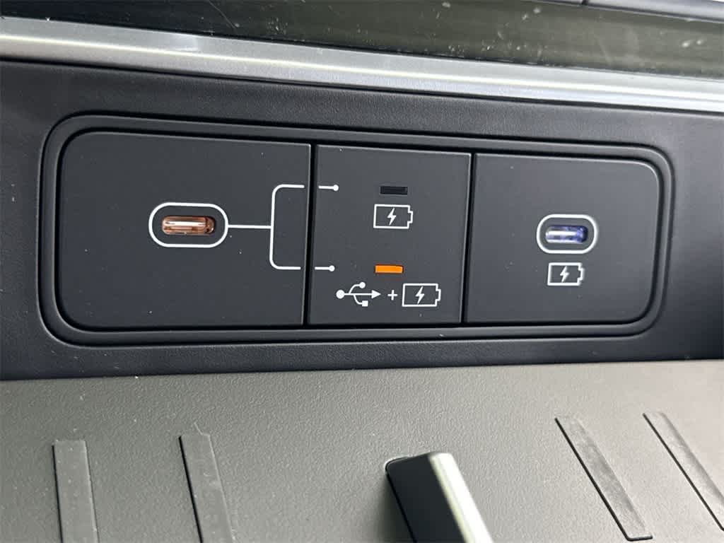 2025 Hyundai Santa Fe SE 17