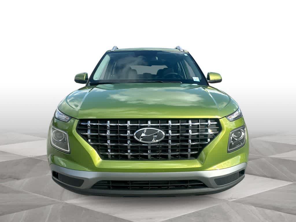 Thumbnail: 2023 Hyundai Venue - 3