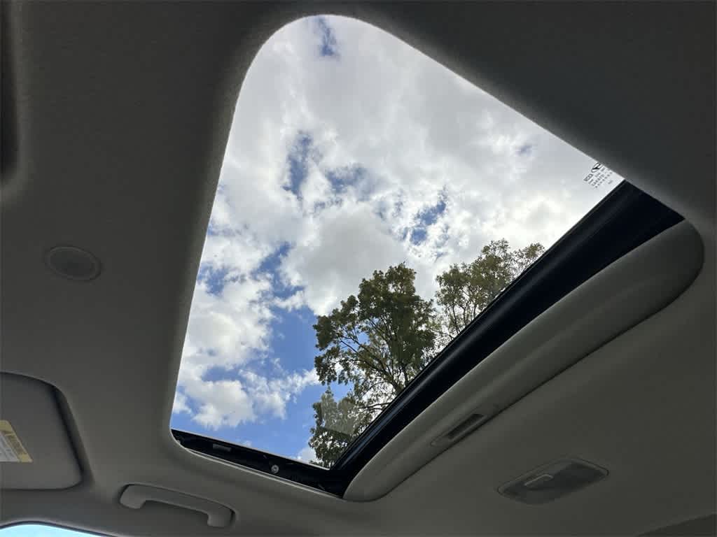 Thumbnail: 2023 Hyundai Venue - 17