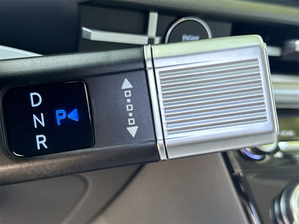 2025 Hyundai Santa Fe SE 24