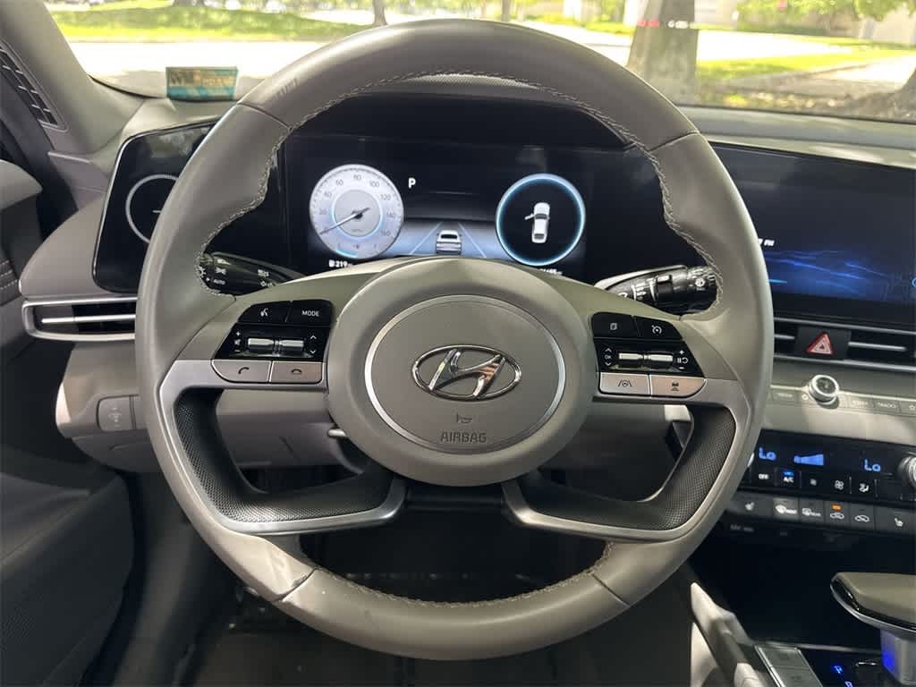Thumbnail: 2023 Hyundai Elantra - 15