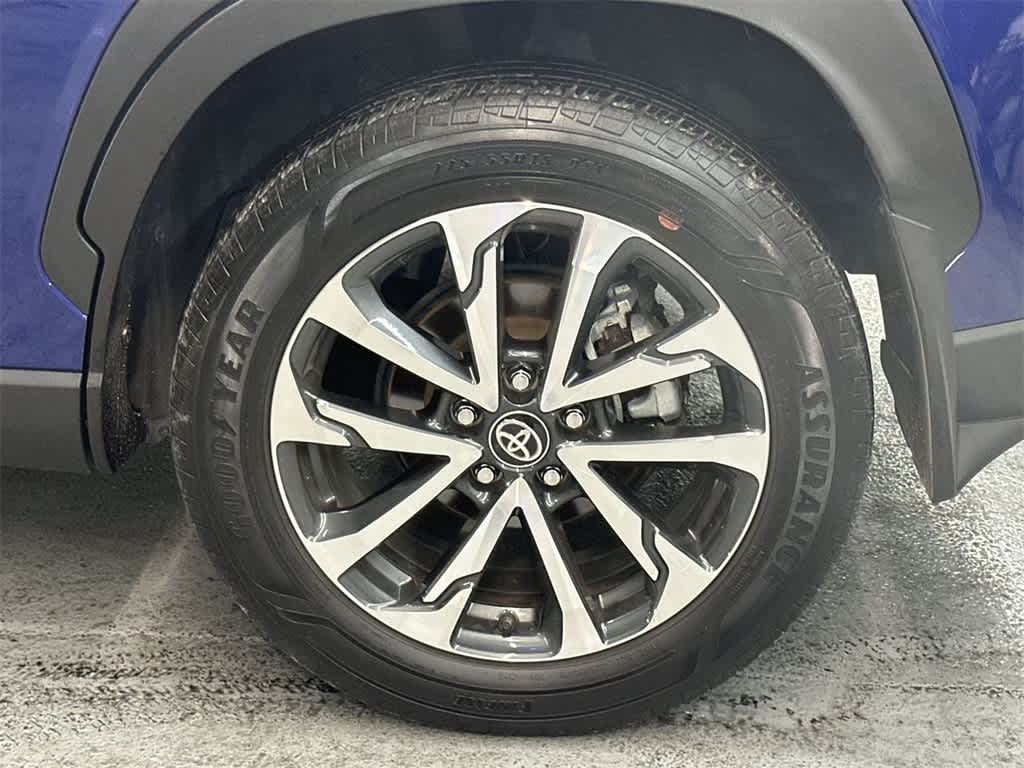 Thumbnail: 2023 Toyota Corolla Cross - 11