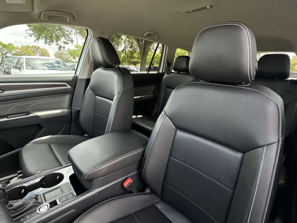 Thumbnail: 2023 Volkswagen Atlas - 13