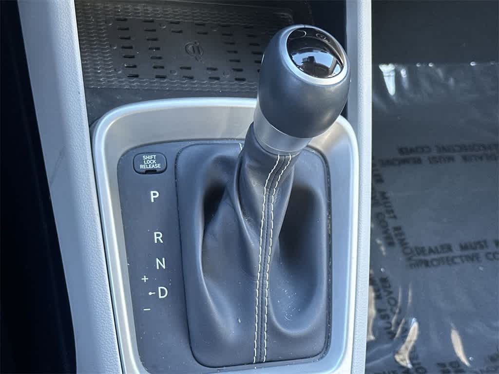 Thumbnail: 2023 Hyundai Venue - 20