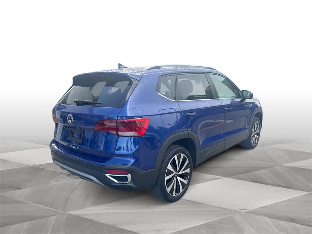 Thumbnail: 2023 Volkswagen Taos - 8