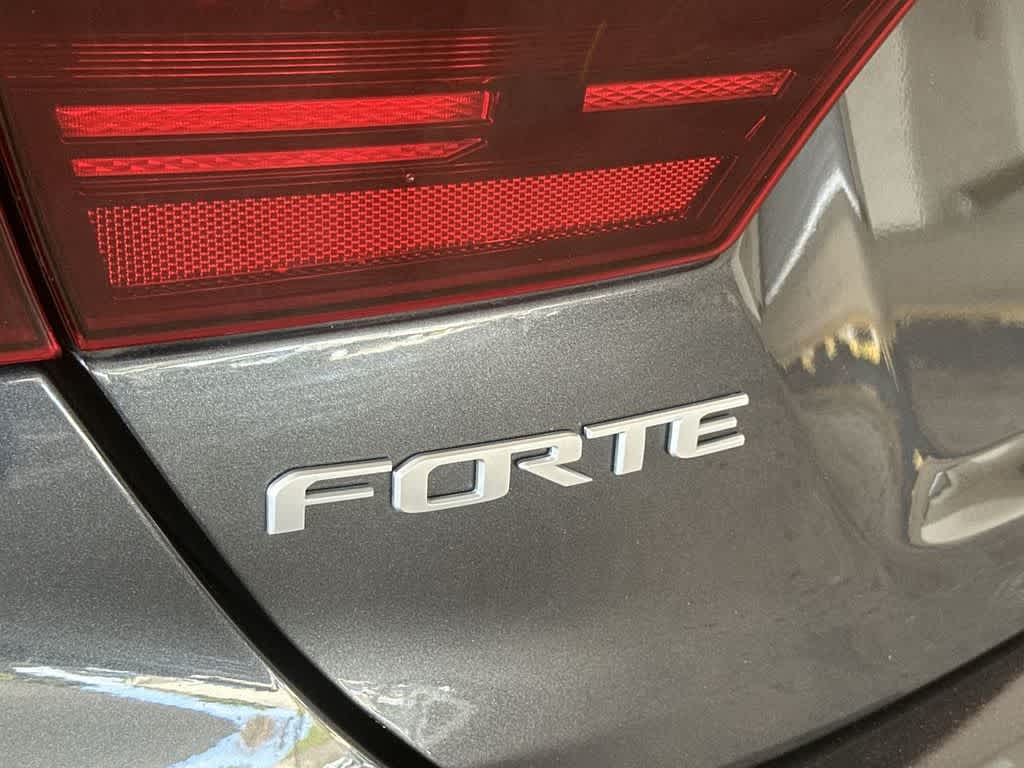 Thumbnail: 2023 Kia Forte - 11
