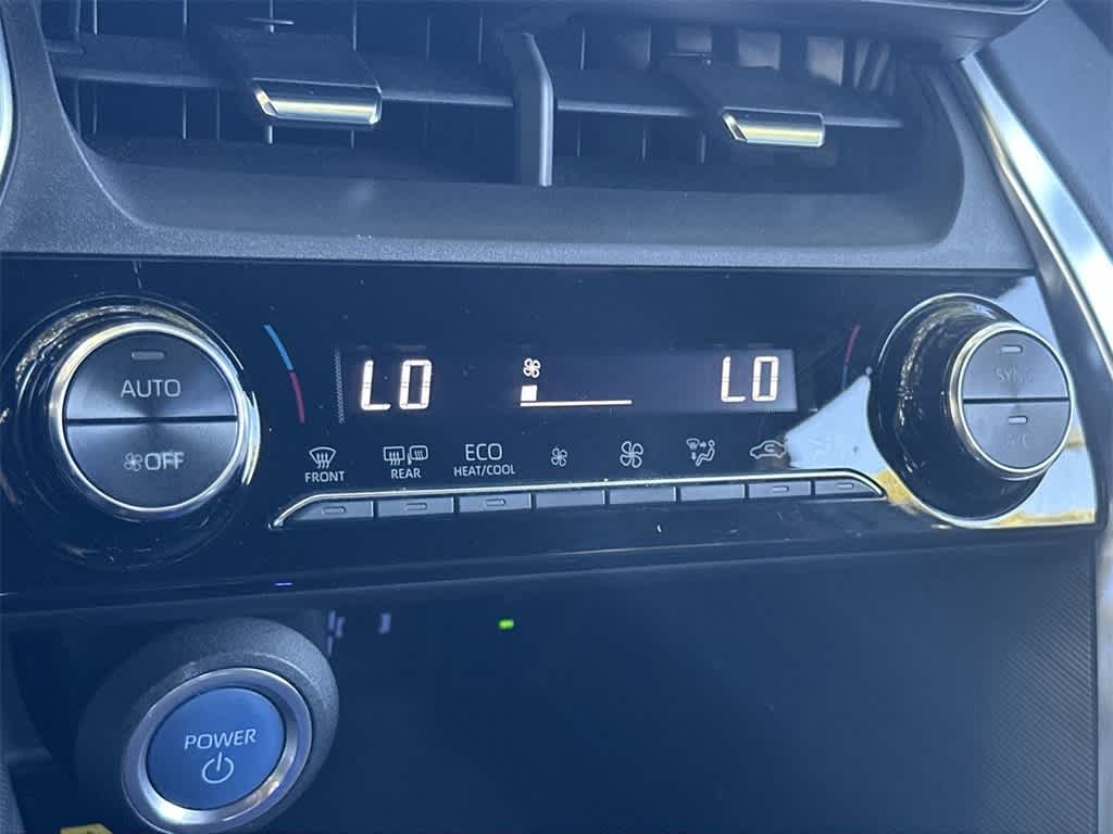 Thumbnail: 2022 Toyota Venza - 20