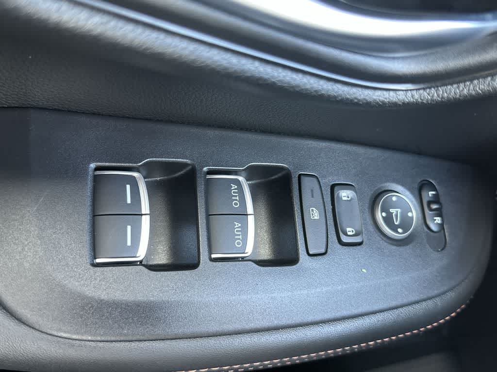 Thumbnail: 2025 Honda HR-V - 17