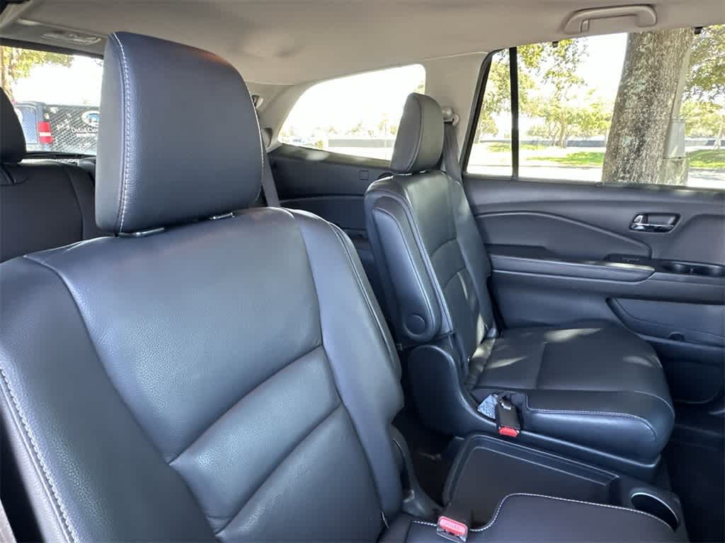 Thumbnail: 2022 Honda Pilot - 26