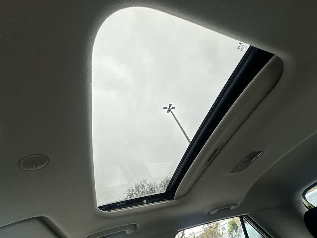 Thumbnail: 2023 Hyundai Venue - 17