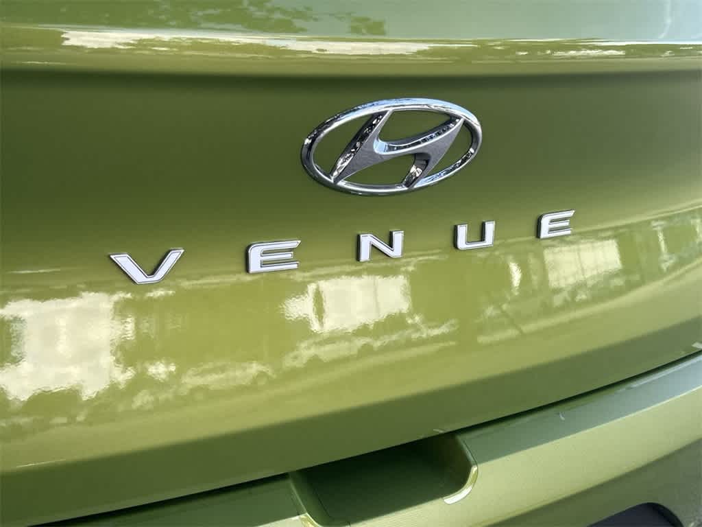 Thumbnail: 2023 Hyundai Venue - 10
