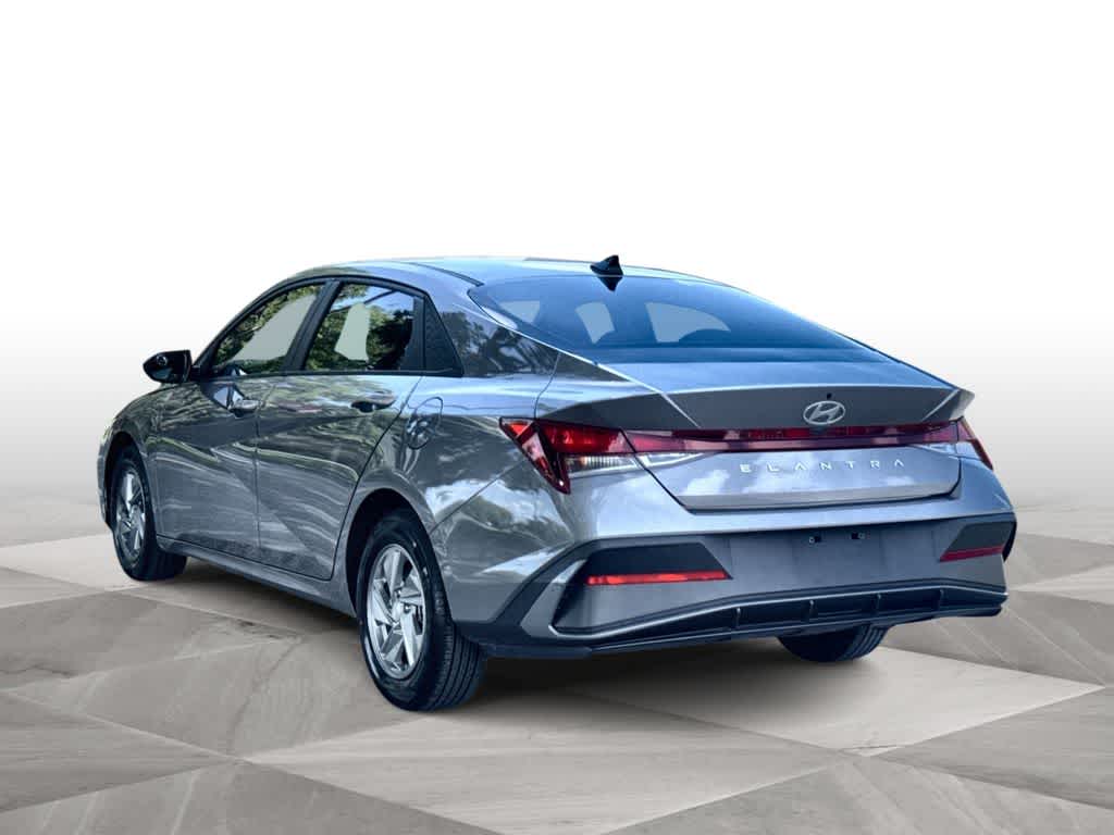Thumbnail: 2024 Hyundai Elantra - 6