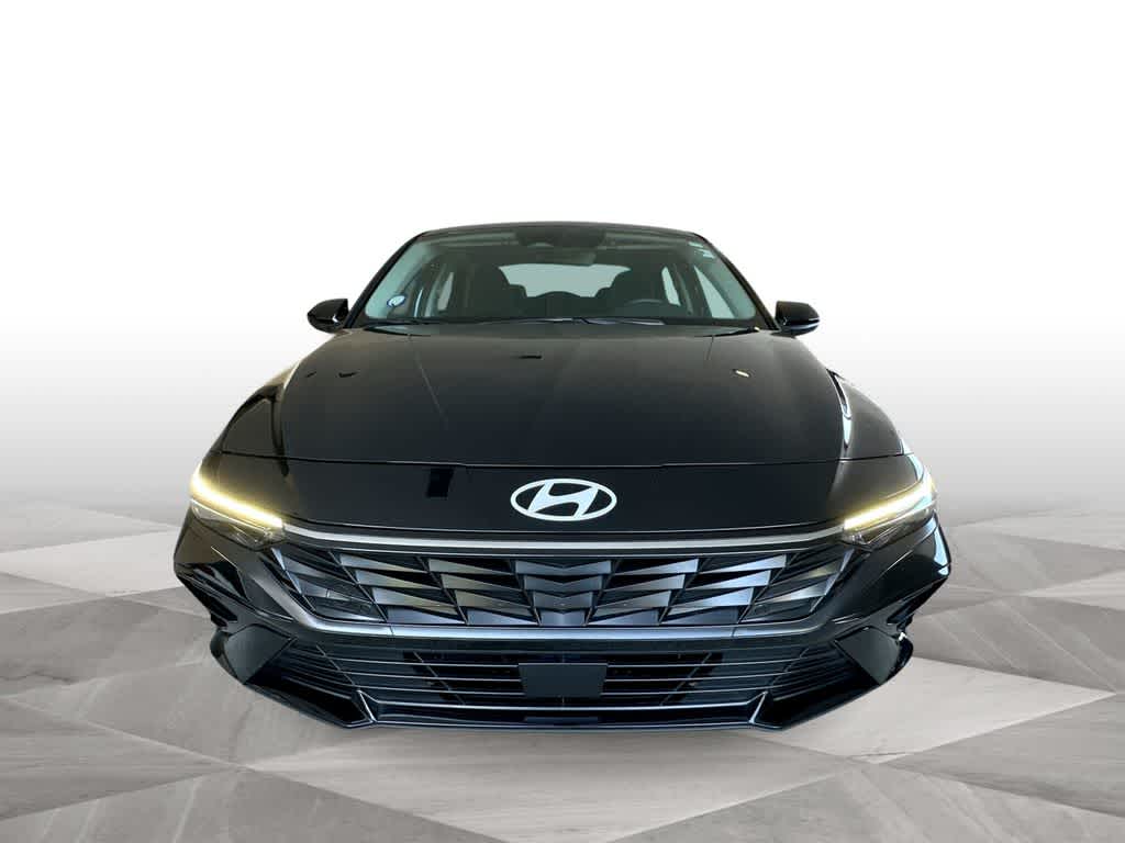 Thumbnail: 2024 Hyundai Elantra - 3