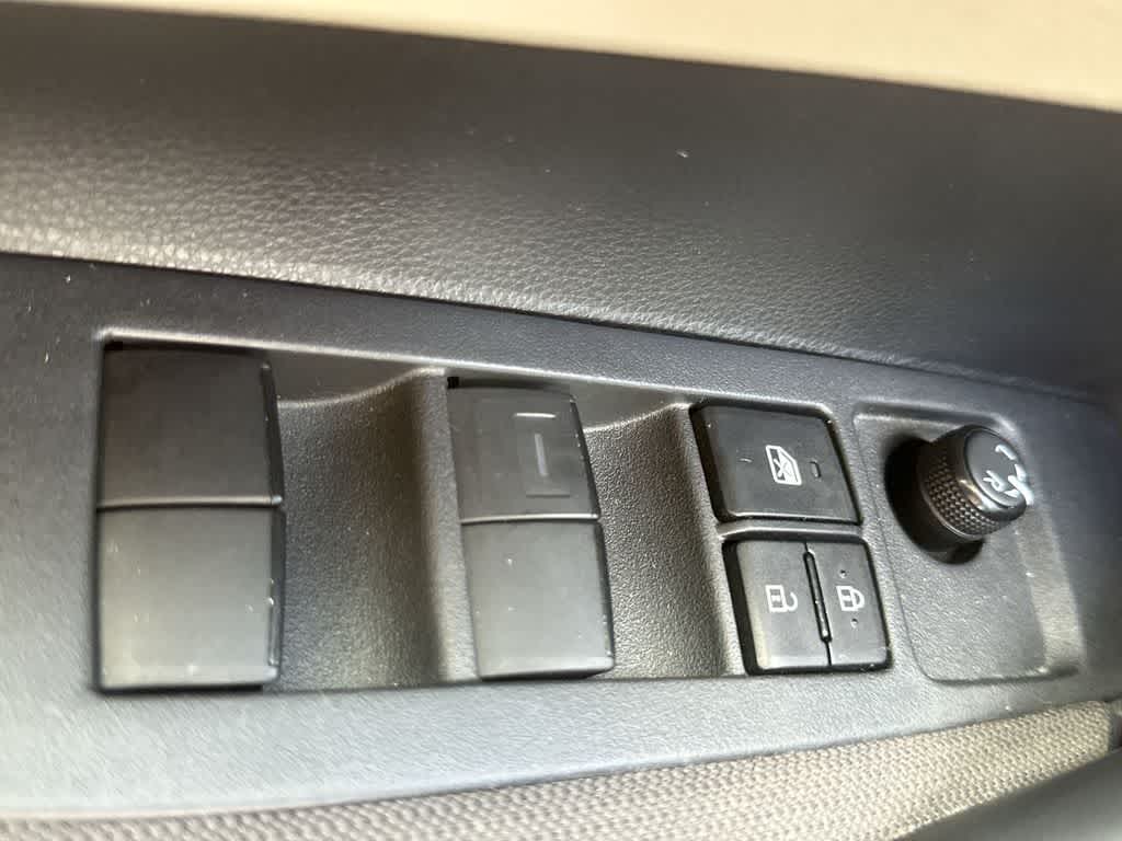 Thumbnail: 2021 Toyota Corolla - 17