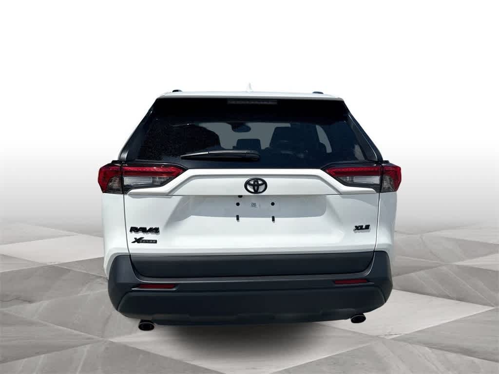 2022 Toyota RAV4 XLE 7