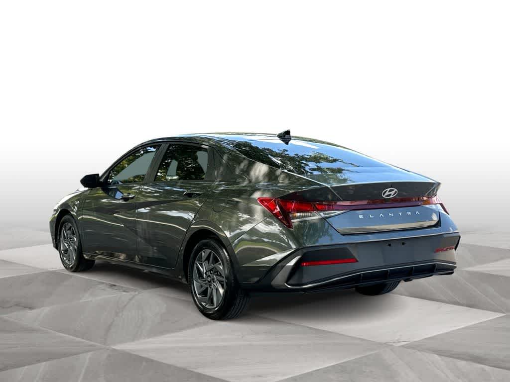 Thumbnail: 2024 Hyundai Elantra - 6