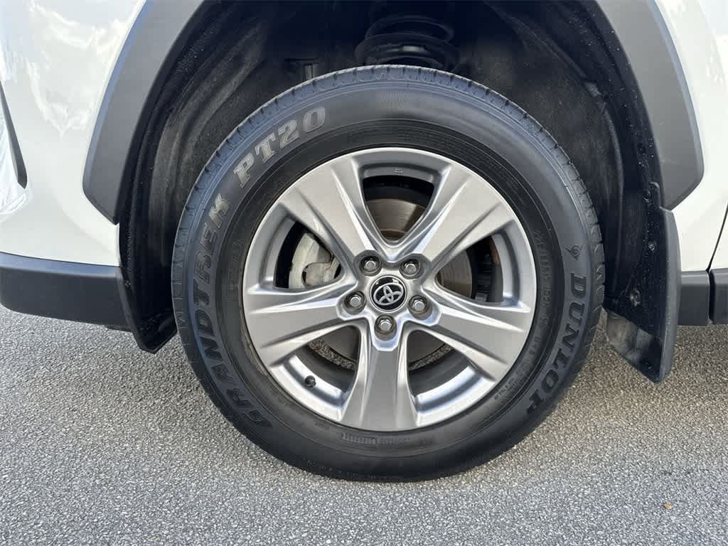 Thumbnail: 2024 Toyota RAV4 - 10