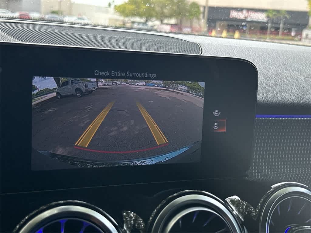 Thumbnail: 2022 Mercedes-Benz GLB - 19